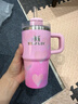 STANLEY保溫杯水杯大容量不銹鋼吸管杯情人節限定新款男女禮物591ML粉色 曬單實(shí)拍圖