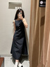 UR2025春季新款女裝法式氣質(zhì)后拉鏈收腰無(wú)袖連衣裙UWM750031 曬單實(shí)拍圖