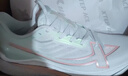 特步【云櫻粉粉】?jì)汕Ч锶苄徴疠p便耐磨體測運動(dòng)鞋跑步鞋 曬單實(shí)拍圖