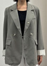 對白（DUIBAI）設計感腰帶寬松西裝外套女2026春季新款休閑通勤廓形氣質(zhì)西服 高級灰 S 曬單實(shí)拍圖