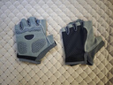 雷博（LAYPOO）單杠手套兒童引體向上中考訓練男女童運動(dòng)戶(hù)外騎行防滑防起繭護具 練習單杠必備-星空灰【貼合護手丨加厚掌墊】 M（適合12-16歲） 曬單實(shí)拍圖