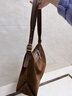 百麗女包復古反絨麂皮腋下包送禮8617ADX5 啡色【牛絨款】 曬單實(shí)拍圖