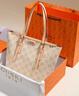GUSKI法國奢侈品牌新款包包女士單肩手提托特包生日情人節紀念日禮物女 杏色【Apricot】  京倉直發(fā) 送女友送老婆送媽媽 曬單實(shí)拍圖
