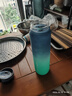 天喜（TIANXI）運動(dòng)水杯大容量夏季健身水壺耐高溫戶(hù)外耐摔便攜男生水瓶塑料杯子 藍綠漸變1000ml 曬單實(shí)拍圖