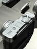 富士（FUJIFILM）X-E5/XE5微型無(wú)反相機 7軸防抖  20種膠片模擬 便攜微單相機 XF23mmF2.8套機 銀色 曬單實(shí)拍圖