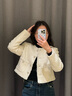 UR2025冬季新款女裝氣質(zhì)小香肌理精致紐扣短款外套UWG150163 米白 M 曬單實(shí)拍圖