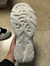 鴻星爾克2026新款秋冬皮面防水防滑減震跑步鞋復古休閑男鞋加絨保暖運動(dòng)鞋 2004蛋奶灰/正黑（網(wǎng)面款） 【新年款】 43 【退換無(wú)憂(yōu)】 曬單實(shí)拍圖