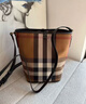 博柏利（BURBERRY）經(jīng)典格紋單肩包斜挎包手提包水桶包 禮物禮盒81021941 棕色 曬單實(shí)拍圖