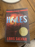 Holes 洞 紐伯瑞獎 別有洞天原著(zhù)小說(shuō) Louis Sachar 英文版 Holes Series 01 進(jìn)口英語(yǔ)原版書(shū)籍 曬單實(shí)拍圖