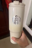 星巴克（Starbucks）杯子 經(jīng)典系列保溫吸管杯 高顏值大容量隨行水杯男女士送禮禮物 漸變款不銹鋼雙飲口提手杯820ml 曬單實(shí)拍圖