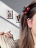 兩世歡櫻桃小抓夾羊毛卷發(fā)飾碎發(fā)夾女2026新款高端半扎后腦勺劉海夾側邊 安可拉紅櫻桃抓夾 曬單實(shí)拍圖