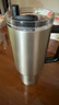 京東京造大容量吸管保溫杯  316L不銹鋼冰霸杯男女桌面辦公水杯1.2L金屬灰 曬單實(shí)拍圖