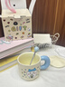 生日禮品高顏值杯子喜茶chiikawa聯(lián)名小八烏薩奇卡通陶瓷馬克杯子 黃藍撞色【手捏紋】喝喜茶小八 400ML 粉色提繩禮盒【杯+蓋+勺+公仔】 曬單實(shí)拍圖
