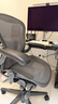 赫曼米勒（HERMAN MILLER）Aeron座椅電腦椅辦公椅 人體工學(xué)椅護腰久坐電腦椅辦公椅整椅免裝 石墨色-C7輪-標準扶手 中號 曬單實(shí)拍圖