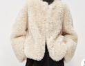 范思藍恩復古時(shí)尚款可脫卸圍脖款毛絨短外套女冬季2025新款4586 椰子米 S 曬單實(shí)拍圖