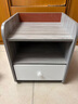 悅美妙床頭柜收納柜子臥室小型時(shí)尚儲物柜現代簡(jiǎn)約帶抽屜窄邊柜置物矮柜 單抽-【歐萊文灰+白】33CM 曬單實(shí)拍圖