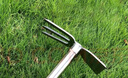 漫生活不銹鋼小鋤頭鐵鍬園藝工具趕海鏟子挖土種菜工具挖筍除草翻土神器 不銹鋼兩用鋤 曬單實(shí)拍圖