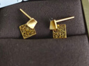 周六福5G工藝足金黃金耳釘女款翩翩是你生日禮物A099566 一對 約1.21g 曬單實(shí)拍圖