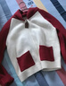 區區歐陽(yáng)'新年小馬'獨家設計節日限定輕奢羊毛拉鏈毛衣刺繡開(kāi)衫 白拼紅 XS 曬單實(shí)拍圖