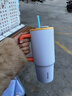 卡羅特（CaROTE）保溫杯大容量吸管杯女巨無(wú)霸水杯子高顏值陶瓷內膽冰霸杯 1020mL 曬單實(shí)拍圖