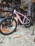 鳳凰山地自行車(chē)女款成人學(xué)生兒童變速單車(chē)碟剎車(chē)靈淵 26英寸24速白色 曬單實(shí)拍圖