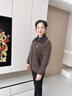 俞兆林（YUZHAOLIN）中老年女裝翻領(lǐng)毛呢外套短款女裝2025新款洋氣質(zhì)媽媽裝春秋上衣服 AN855595DC 咖色 M 建議105斤內 曬單實(shí)拍圖