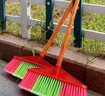匠廷柯 木桿塑料掃把硬毛批發(fā)家用環(huán)衛掃水戶(hù)外軟毛掃帚頭發(fā)學(xué)校塑料掃把 直桿掃把全長(cháng)90cm【5把裝】 曬單實(shí)拍圖