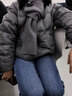 鴨鴨（YAYA）短款羽絨服2025秋冬新款時(shí)尚甜美小個(gè)子圓領(lǐng)簡(jiǎn)約百搭保暖厚外套ZP 灰色【送圖中同款圍巾】 S (155) 曬單實(shí)拍圖