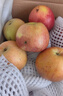 洛川光果優(yōu)質(zhì)富士蘋(píng)果脆甜可口應季水果新鮮直發(fā) 帶箱10斤單果70mm+ 曬單實(shí)拍圖