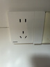 西門(mén)子（SIEMENS）開(kāi)關(guān)面板 10A五孔帶單控 纖薄膚感插座 馭彩奶油白5UB40243NC01 曬單實(shí)拍圖