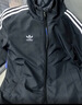 adidas經(jīng)典三條紋運動(dòng)連帽夾克外套男女春季阿迪達斯三葉草   黑色   M 曬單實(shí)拍圖