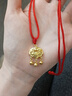 中國黃金（CHINA GOLD）黃金福字平安鎖吊墜足金鈴鐺長(cháng)命鎖包金鎖掛墜送女友老婆新年禮物 足金鎖包吊墜約0.7g【紅繩】 曬單實(shí)拍圖