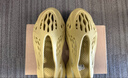 阿迪達斯Yeezyfoam水泥灰椰子男女運動(dòng)洞洞鞋GV6840 43 曬單實(shí)拍圖