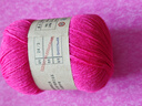 康賽妮高端100%純山羊絨24/3baby絨羊絨線(xiàn)手編diy圍巾毛衣中粗線(xiàn) 玫紅色（買(mǎi)一兩送一兩） 100%baby羔羊絨 曬單實(shí)拍圖