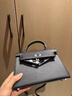 CALCULAT&KEENCK感真皮包包女2025新款二代凱莉包銀扣mini手提單肩斜挎小包 黑色22cm銀扣 餸餸絲巾 曬單實(shí)拍圖