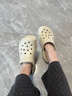 樸西沁蔓外穿洞洞鞋女夏防滑透氣厚底增高包頭軟底海邊沙灘涼拖鞋 曬單實(shí)拍圖