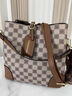 酷奇袋鼠（KUQIDAISHU）高級感通勤大包水桶包包女2025新款今年流行女士手提單肩斜挎包潮 卡其-方格小花 曬單實(shí)拍圖