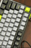 雷柏（Rapoo）V700DIY-98升級款 三?？椭苹療o(wú)線(xiàn)機械鍵盤(pán)gasket結構7層填充消音全鍵熱插拔鍵盤(pán) 黑灰綠(彈白軸) 曬單實(shí)拍圖