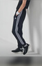 阿迪達斯（adidas）運動(dòng)褲男秋季防風(fēng)休閑衛褲健身跑步運動(dòng)褲 黑白收腿褲 XL 曬單實(shí)拍圖