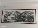 迅典國畫(huà)山水畫(huà)客廳辦公室掛畫(huà)手繪沙發(fā)背景墻裝飾畫(huà)風(fēng)水畫(huà)靠山圖字畫(huà) 源遠流長(cháng) 圓角紅木色 實(shí)木帶框83*203厘米 曬單實(shí)拍圖