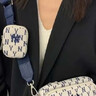 MLB旗艦官方章若楠同款包包女包情侶男女斜挎包女士單肩包情人節禮物 紐約洋基隊/奶油色 F 曬單實(shí)拍圖