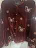 三吉黑花【小福馬】新中式珠繡織金絲絨棉服外套女拜年服今年流行 殷紅-首批 S 曬單實(shí)拍圖