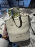 NINA&ENYA妮娜恩雅女包【38婦女節禮物】吊籃包中號真皮斜挎水桶托特包女 奶昔白(2.0升級版） 曬單實(shí)拍圖