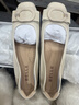 百麗（Belle）復古大飾扣牛皮平底單鞋女2026春新商場(chǎng)同款輕便單鞋F1W1DAQ6 米白色 39 (245mm) 曬單實(shí)拍圖