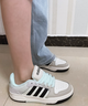 adidas ENTRAP美式校園風(fēng)運動(dòng)少年感復古籃球風(fēng)板鞋男女阿迪達斯   白色/黑色/礬土棕   42 曬單實(shí)拍圖