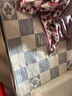 紅豆夏季冰絲床單單件學(xué)生宿舍單人90x190床乳膠涼席涼感床蓋夏天床墊 灰色棋盤(pán)格【涼而不冰 透氣】 平鋪款- 90cm*190cm 【A類(lèi)乳膠席】 曬單實(shí)拍圖
