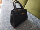 CHARLES&KEITH金屬扣帶手提單肩媽媽包凱莉包包女包生日新年禮物CK2-50160102 Black黑色 M 曬單實(shí)拍圖