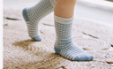 OAK FAMILY寶寶1-3歲兒童襪中長(cháng)筒秋冬女童棉襪子軟糯舒適地板襪兩雙裝 深灰色 2雙 1-3歲 曬單實(shí)拍圖