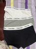 Calvin Klein內衣男士本命年新年紅三條裝ck低腰棉質(zhì)防夾臀內褲男 U2664998-太空黑/月光白/椰青灰 3條 M 曬單實(shí)拍圖