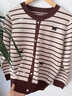 俞兆林（YUZHAOLIN）媽媽裝春季時(shí)尚條紋針織衫中老年女春秋圓領(lǐng)開(kāi)衫洋氣減齡毛衣上衣 AXS05uy5 咖色 L  建議90-115斤 曬單實(shí)拍圖